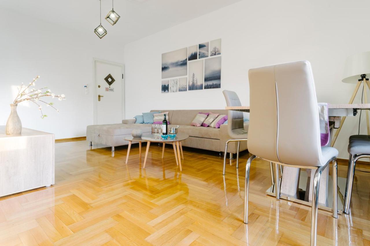 Acropolis View Apartment In アテネ エクステリア 写真